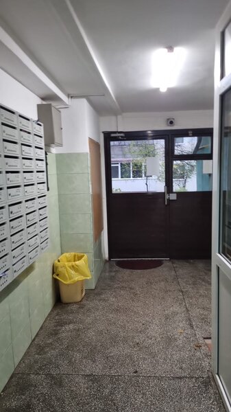 Militari, Piata Veteranilor,